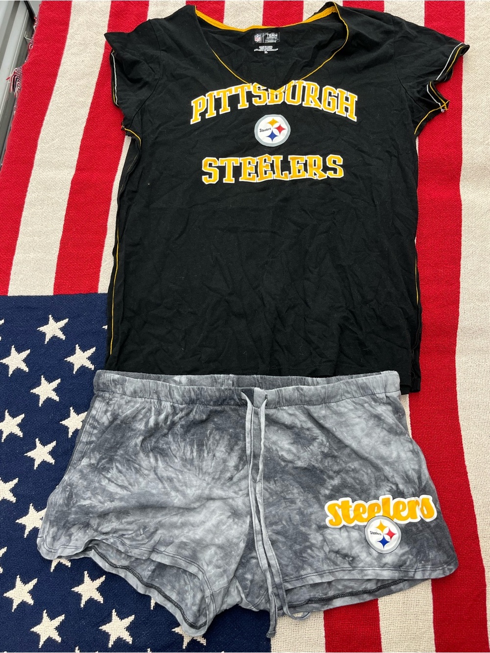NFL Pittsburgh Steelers Shirt and Pajamas Shorts Bundle Women’s Size XL